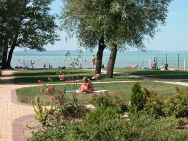 Balaton Tourism for swimming and relaxation holidays.