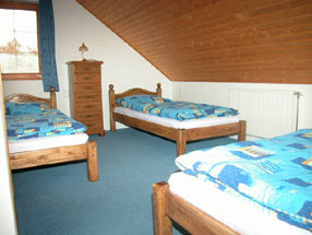 Alkotmany Utca 9 first floor bedroom