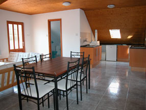 Alkotmany Utca 9 living room and kitchen