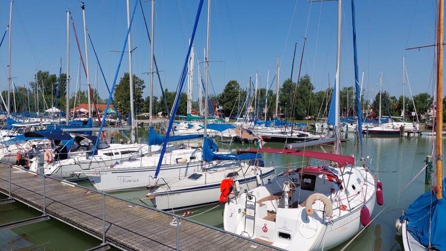 Balatonboglar marina