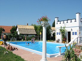 Balaton Tourism for lakeside holiday apartments.