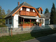 Balaton Tourism for lakeside holiday apartments.