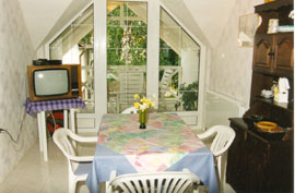 Balaton Tourism for lakeside holiday apartments.